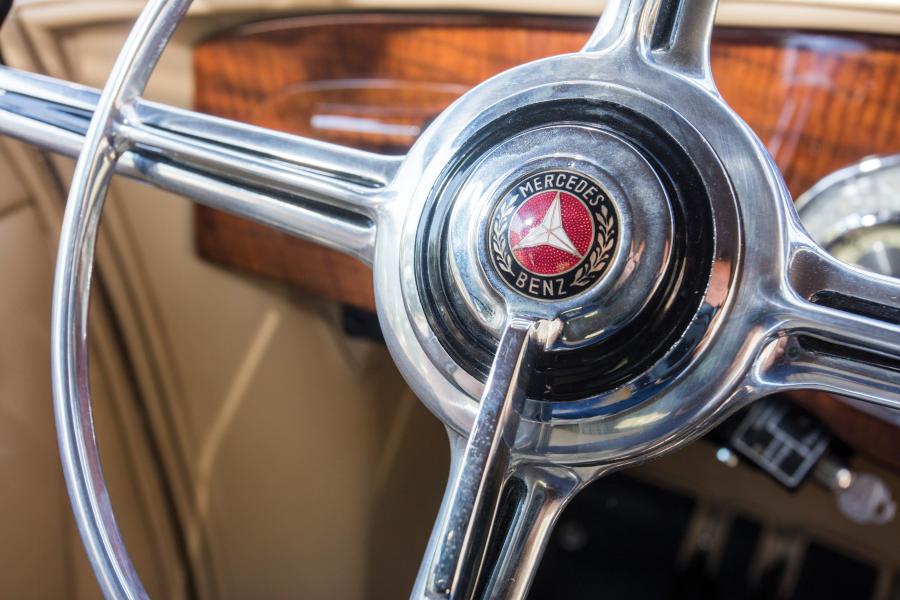 Детали интерьера Mercedes-Benz 500K Tourenwagen 2 Turen (W29) 1934 года  (фото 4 из 32)